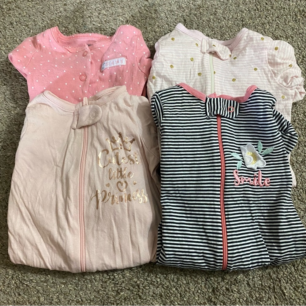 ⭐️Bundle of 4 Newborn Baby Girl Gerber Carters Sleepers